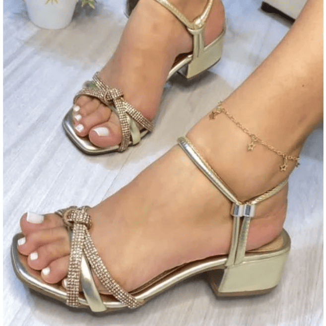 sandália feminina salto bloco baixo com tiras de strass confortável sandália feminina salto bloco baixo com tiras de strass confortável
